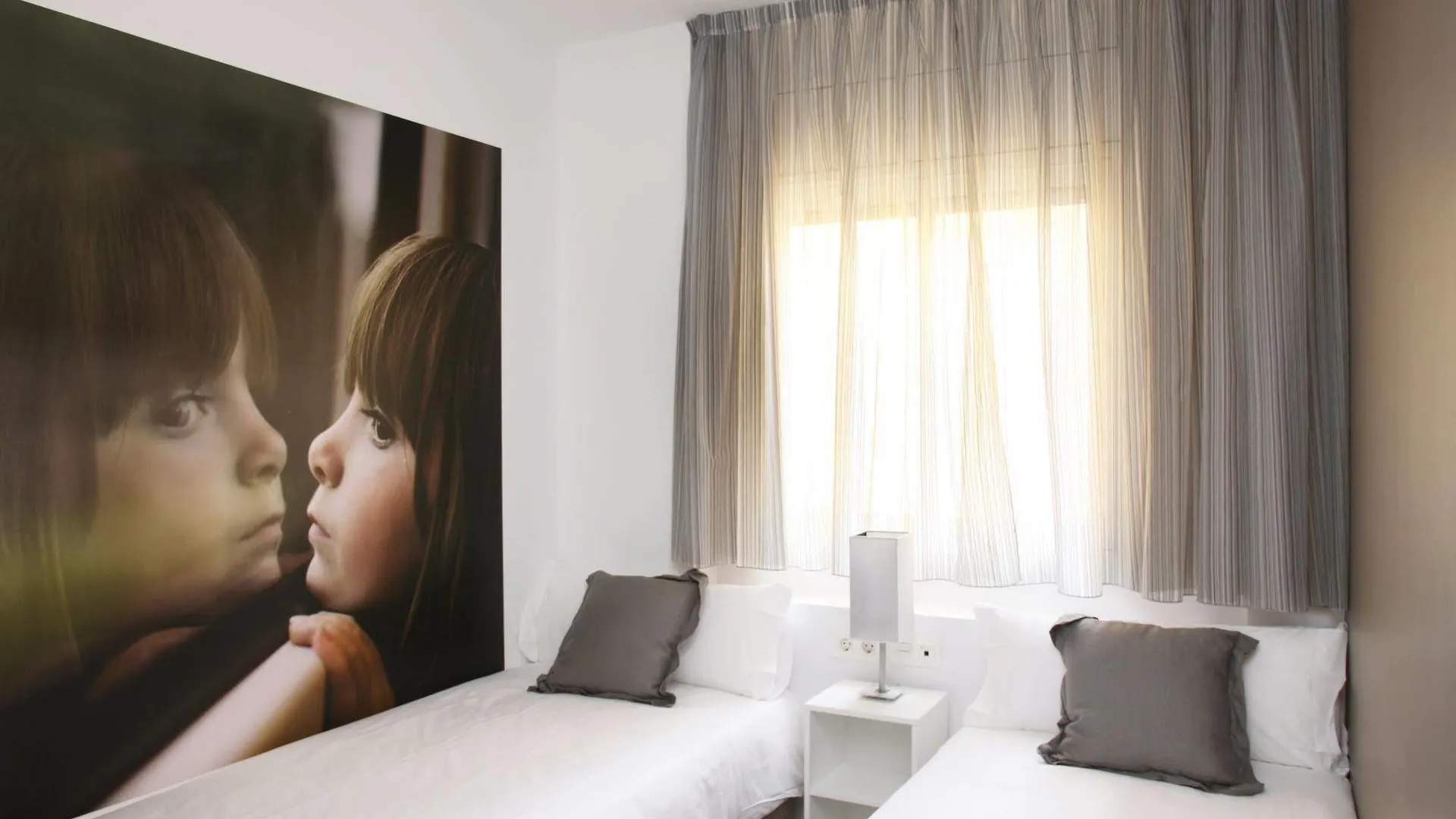 Mh Apartments Suites Barcelone