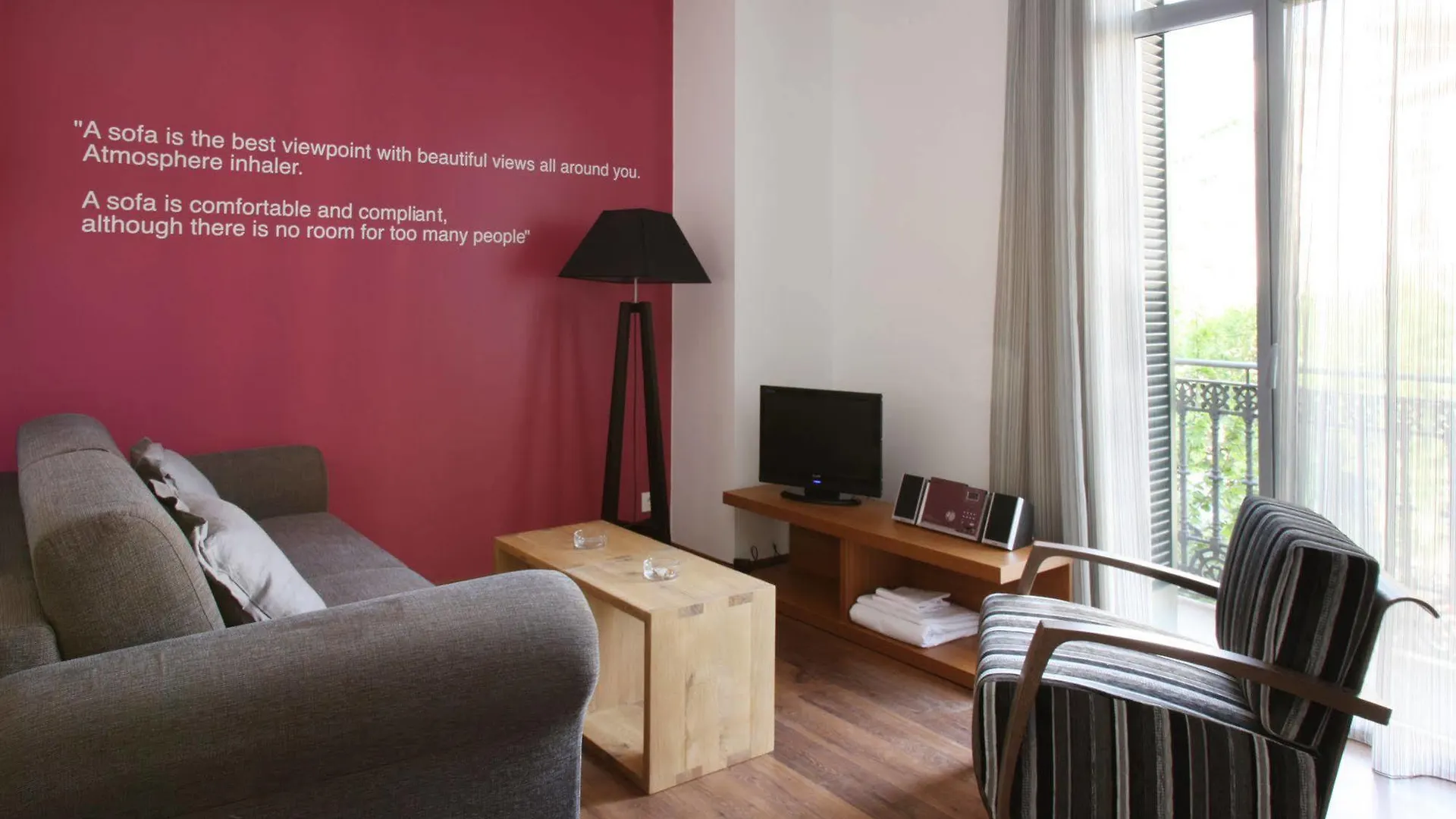 Mh Apartments Suites Barcelone