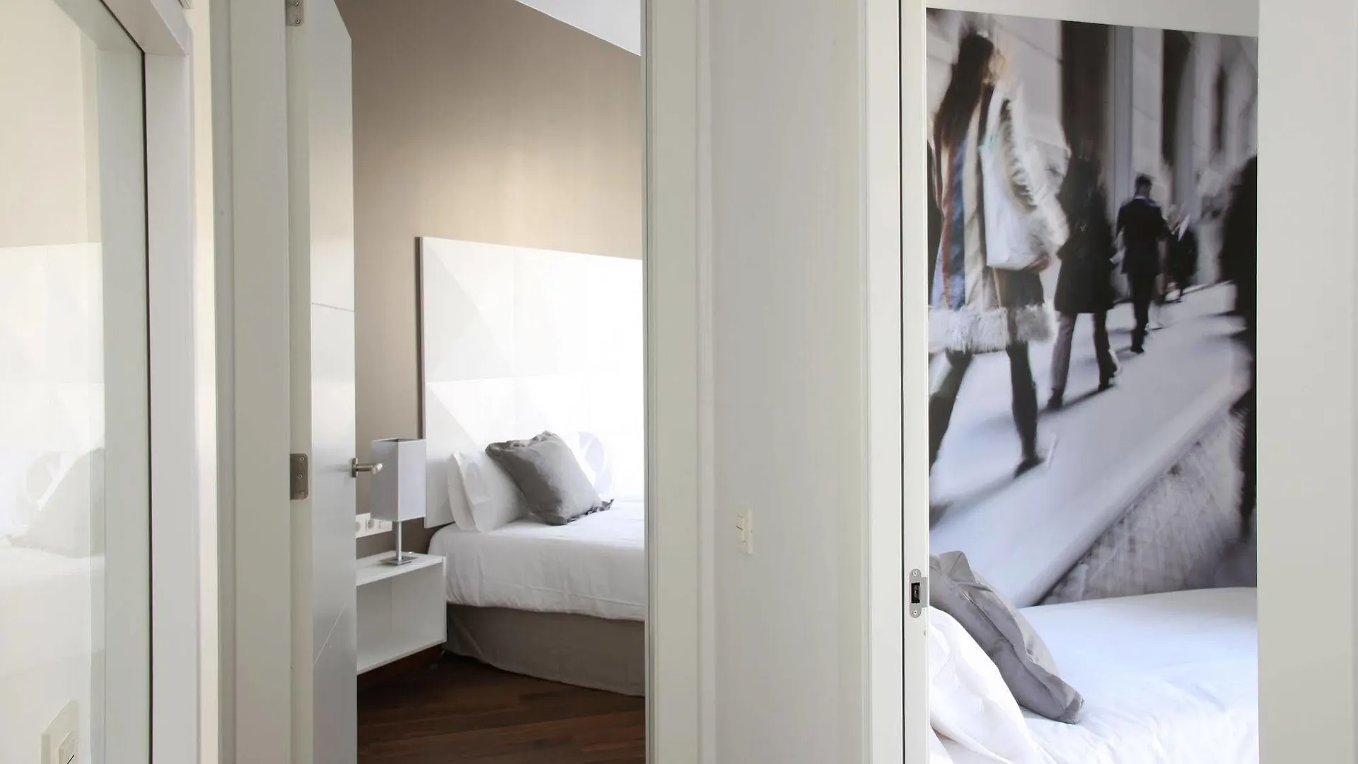 Mh Apartments Suites Barcelone